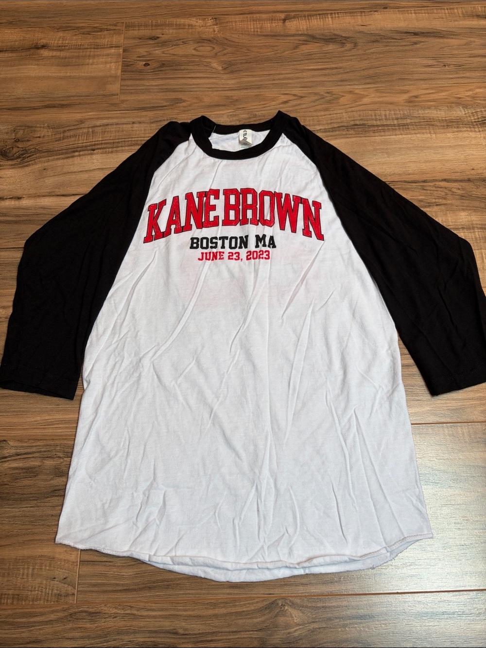 Kane Brown Concert cropped sleeve